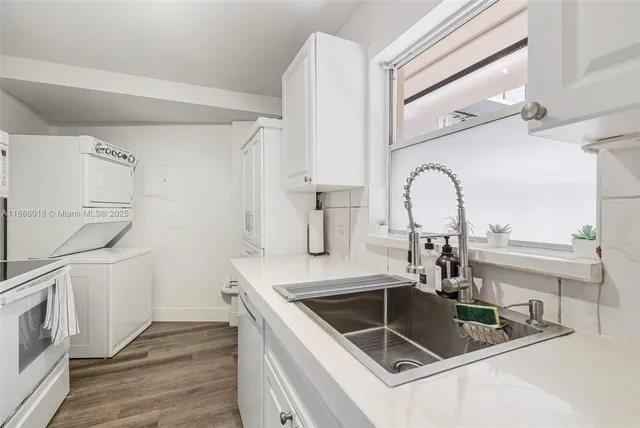 $455,000 | 1881 Washington Avenue, Unit 4B, Miami Beach, FL 33139