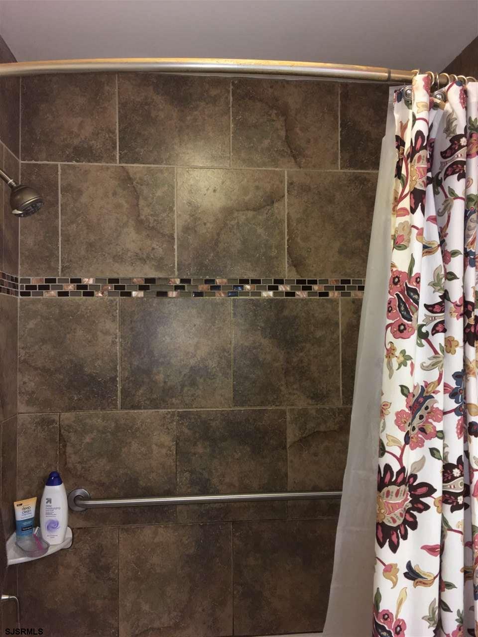 185 Meadow Ridge Road, Unit 185 Galloway Township, NJ 08205 - Photo 14 of 16 Gallery Image 14
