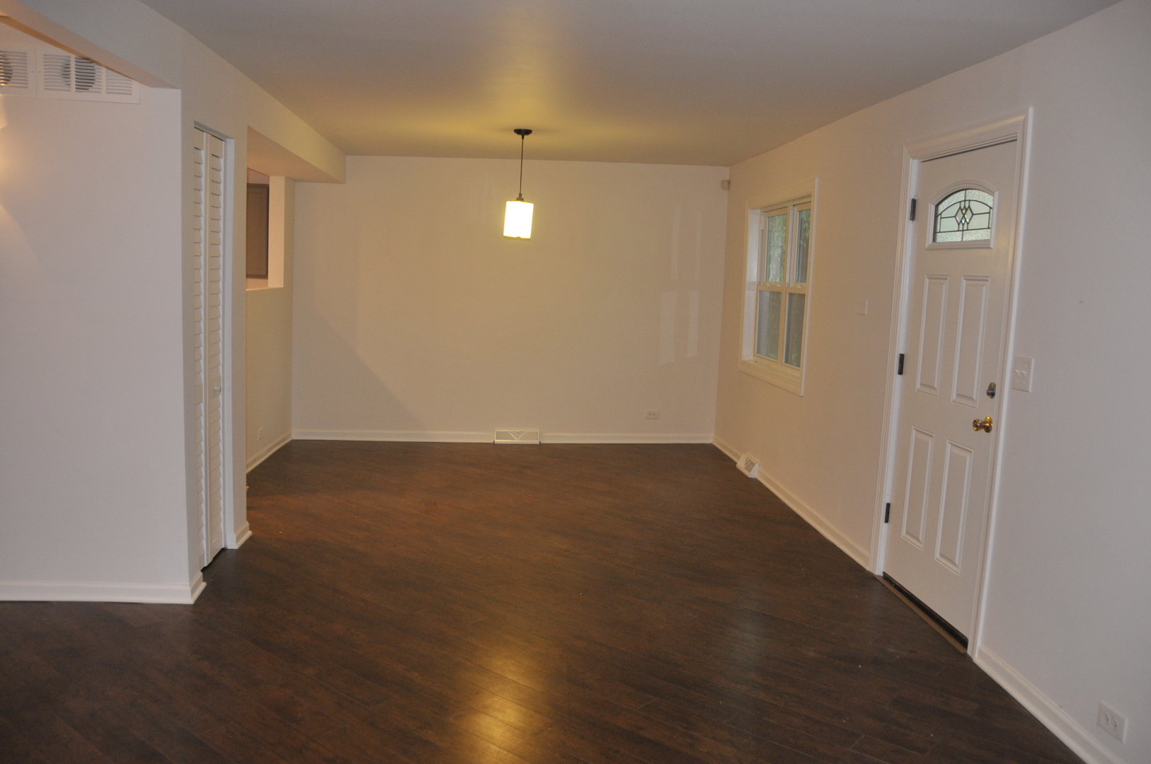 521 Cedar Crest Street Round Lake, IL 60073 - Photo 6 of 30