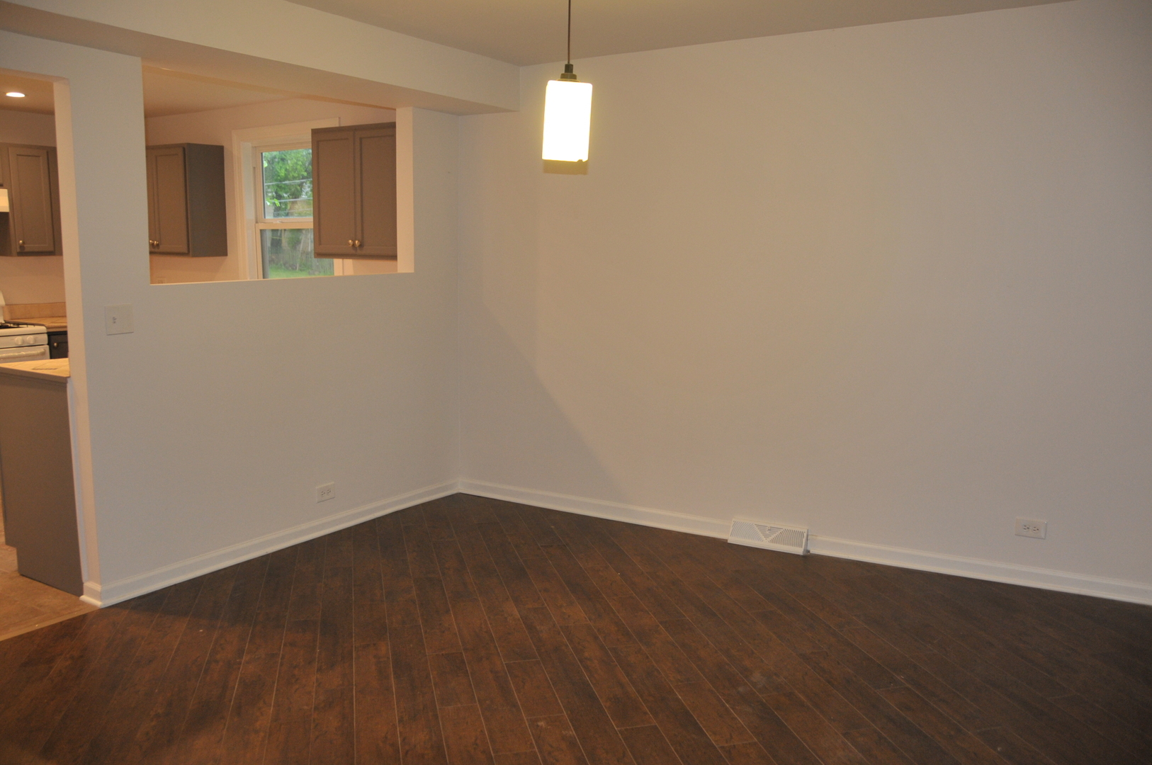 521 Cedar Crest Street Round Lake, IL 60073 - Photo 9 of 30