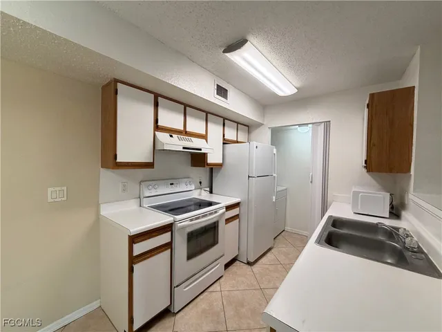 $1,200 | 12520 Equestrian Circle, Unit 312, Fort Myers, FL 33907