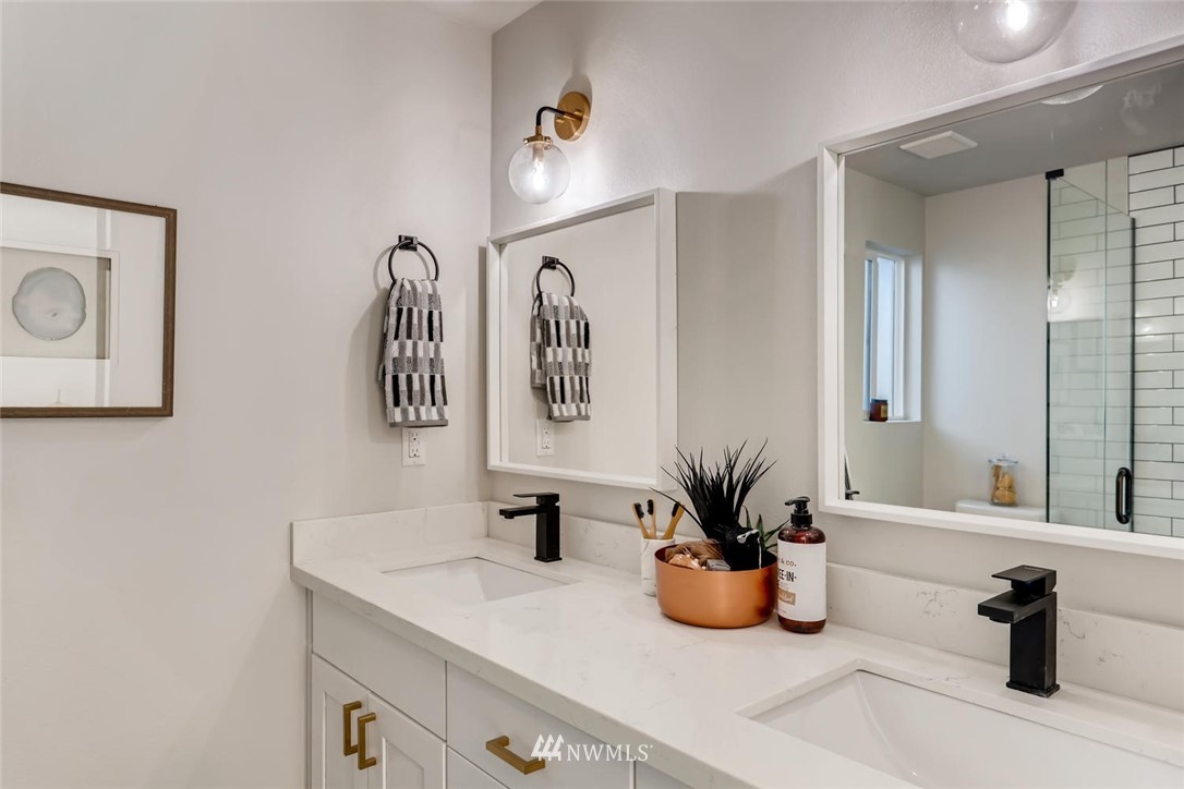 14337 Southeast 163rd Street Renton, WA 98058 - Photo 12 of 19 Gallery Image 12