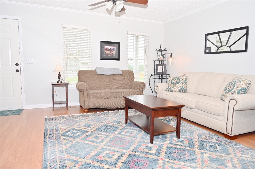 124 P-4-81 Pendleton, SC 29670 - Photo 8 of 42 Living Room