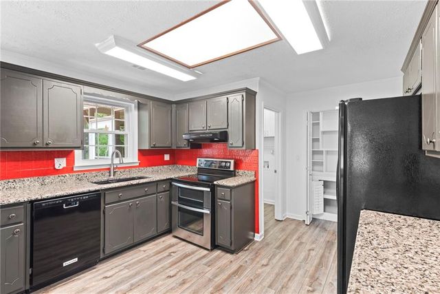 $585,000 | 712 Boy Scout Road, Newnan, GA 30263