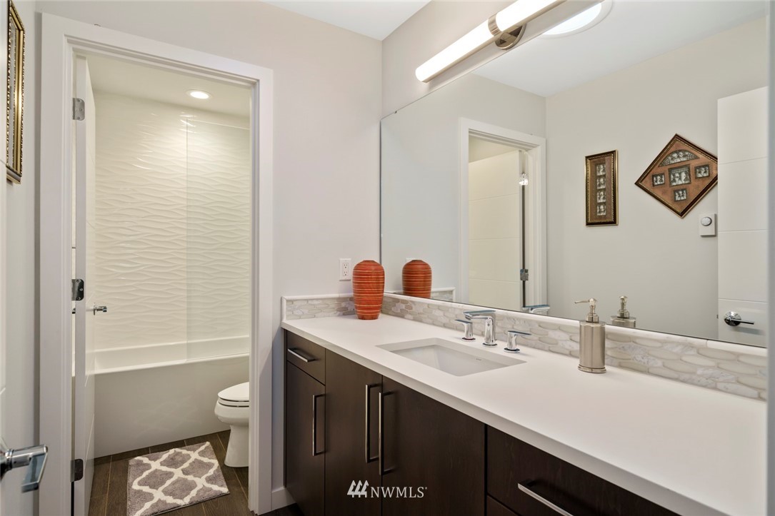 514 North 75th Street Seattle, WA 98103 - Photo 23 of 40 Gallery Image 23