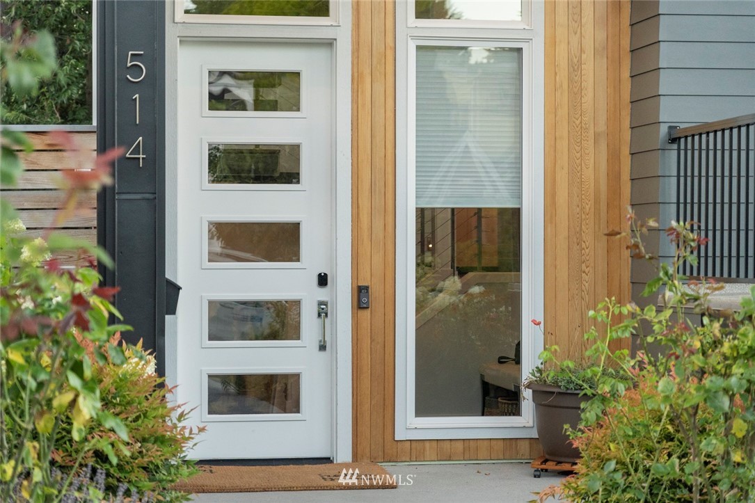 514 North 75th Street Seattle, WA 98103 - Photo 4 of 40 Gallery Image 4