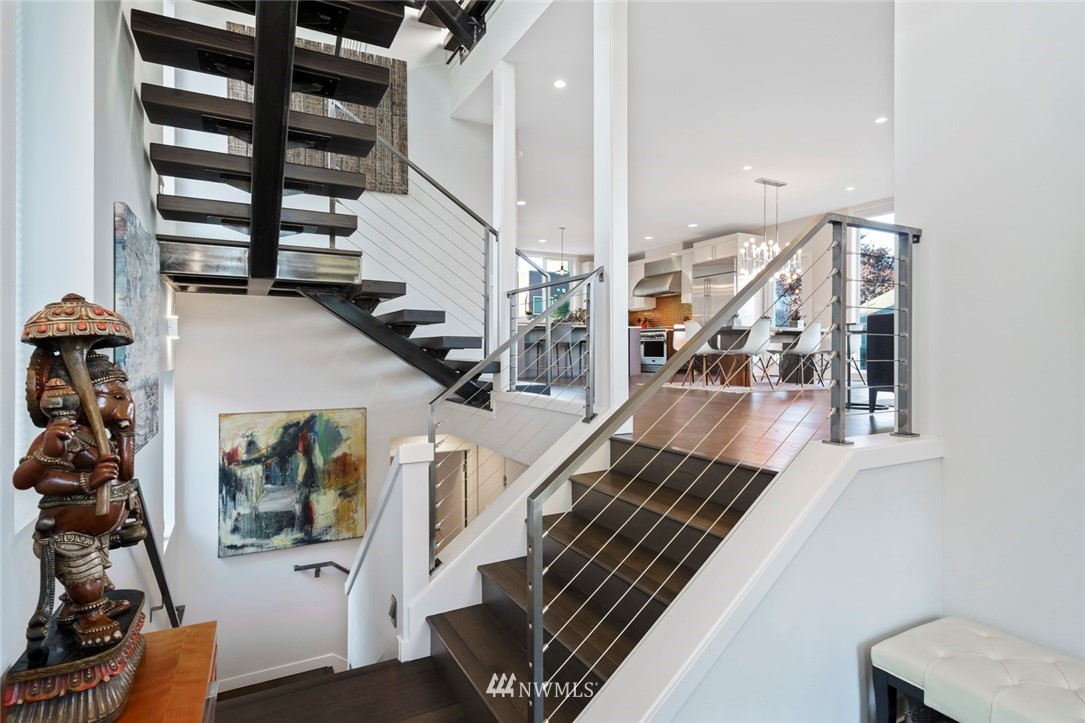 514 North 75th Street Seattle, WA 98103 - Photo 5 of 40 Gallery Image 5