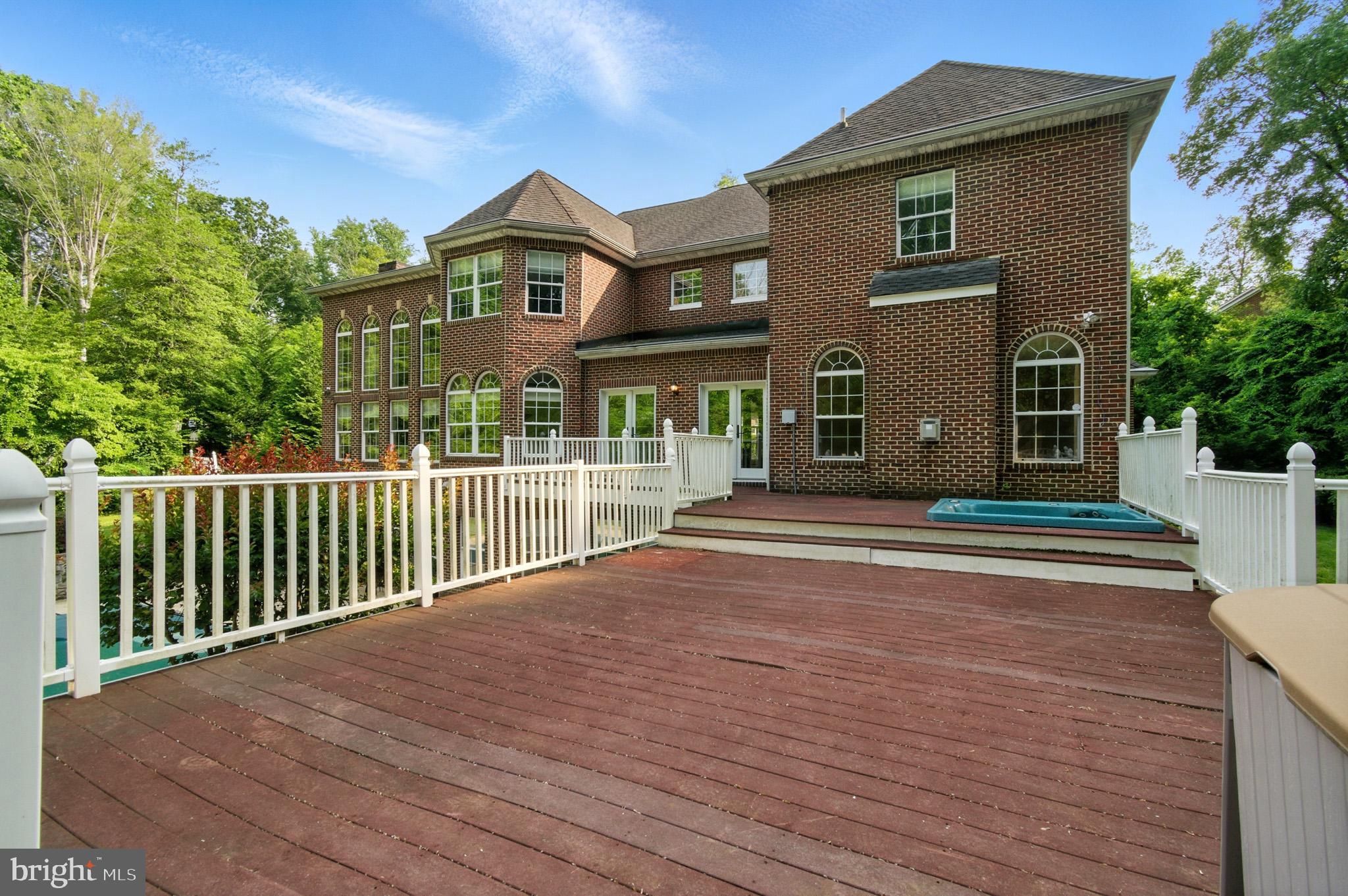 1002 Covington Way Annapolis, MD 21401 - Photo 75 of 78 a view of a house with a wooden deck