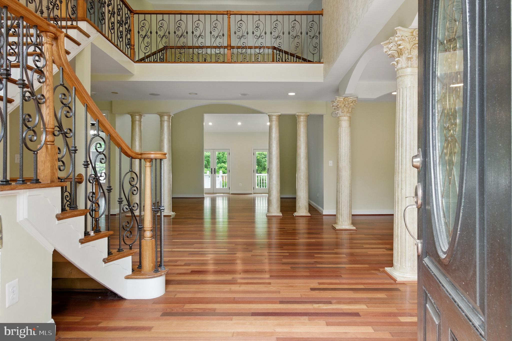 1002 Covington Way Annapolis, MD 21401 - Photo 8 of 78 a view of an entryway
