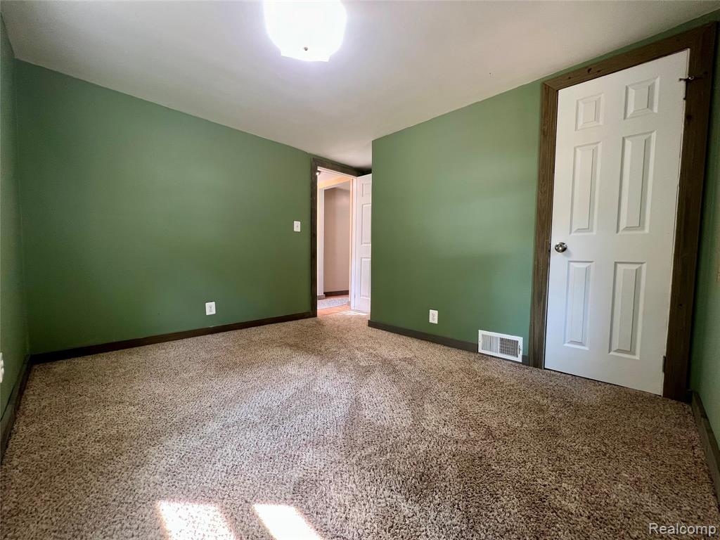 2657 Emmons Avenue Rochester Hills, MI 48307 - Photo 13 of 25
