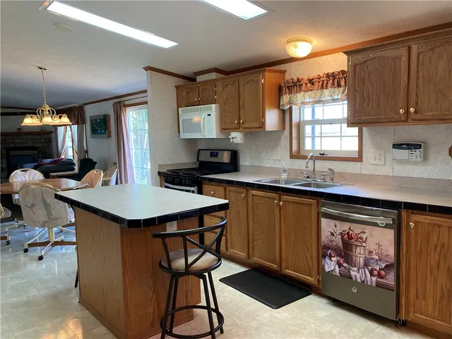 $2,000 | 1447 Rochester Street, Lima, NY 14485