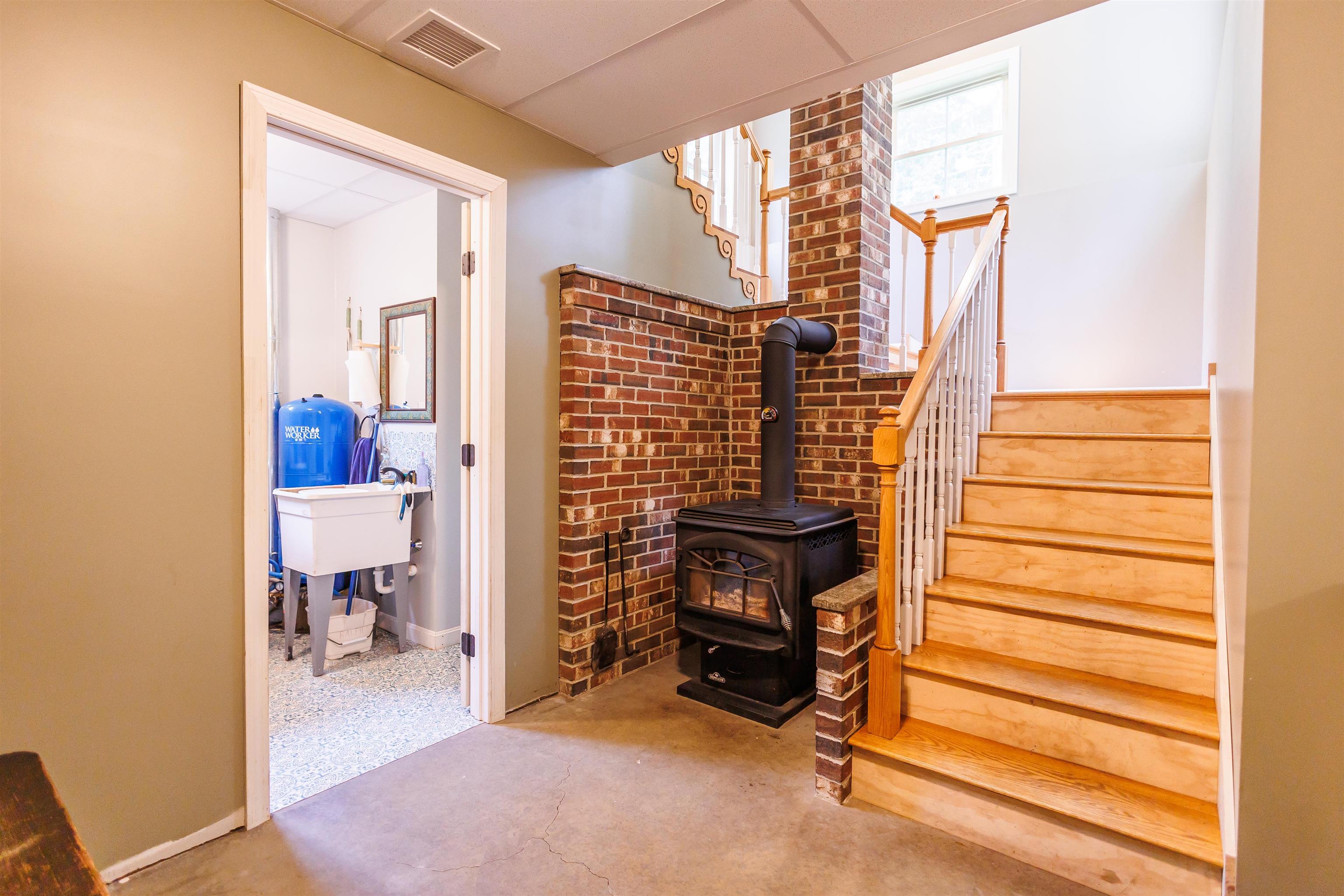 412 Flanders Memorial Road Weare, NH 03281 - Photo 18 of 30