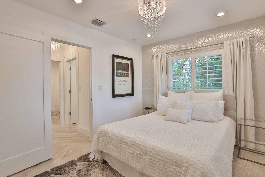 713 Forsyth Street Boca Raton, FL 33487 - Photo 30 of 39 Bed three