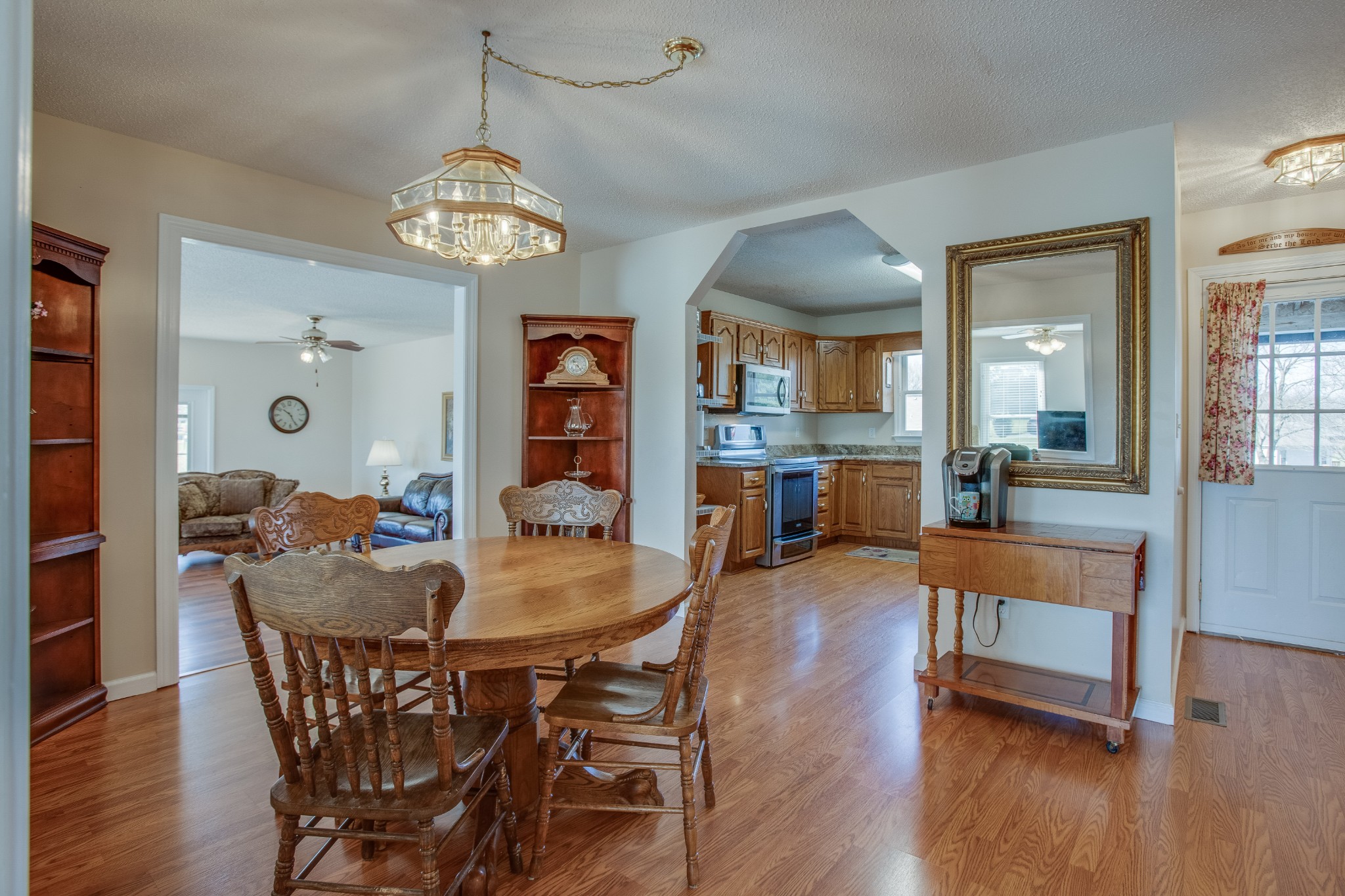 393 Canaan Road Columbia, TN 38401 - Photo 9 of 40 Gallery Image 9