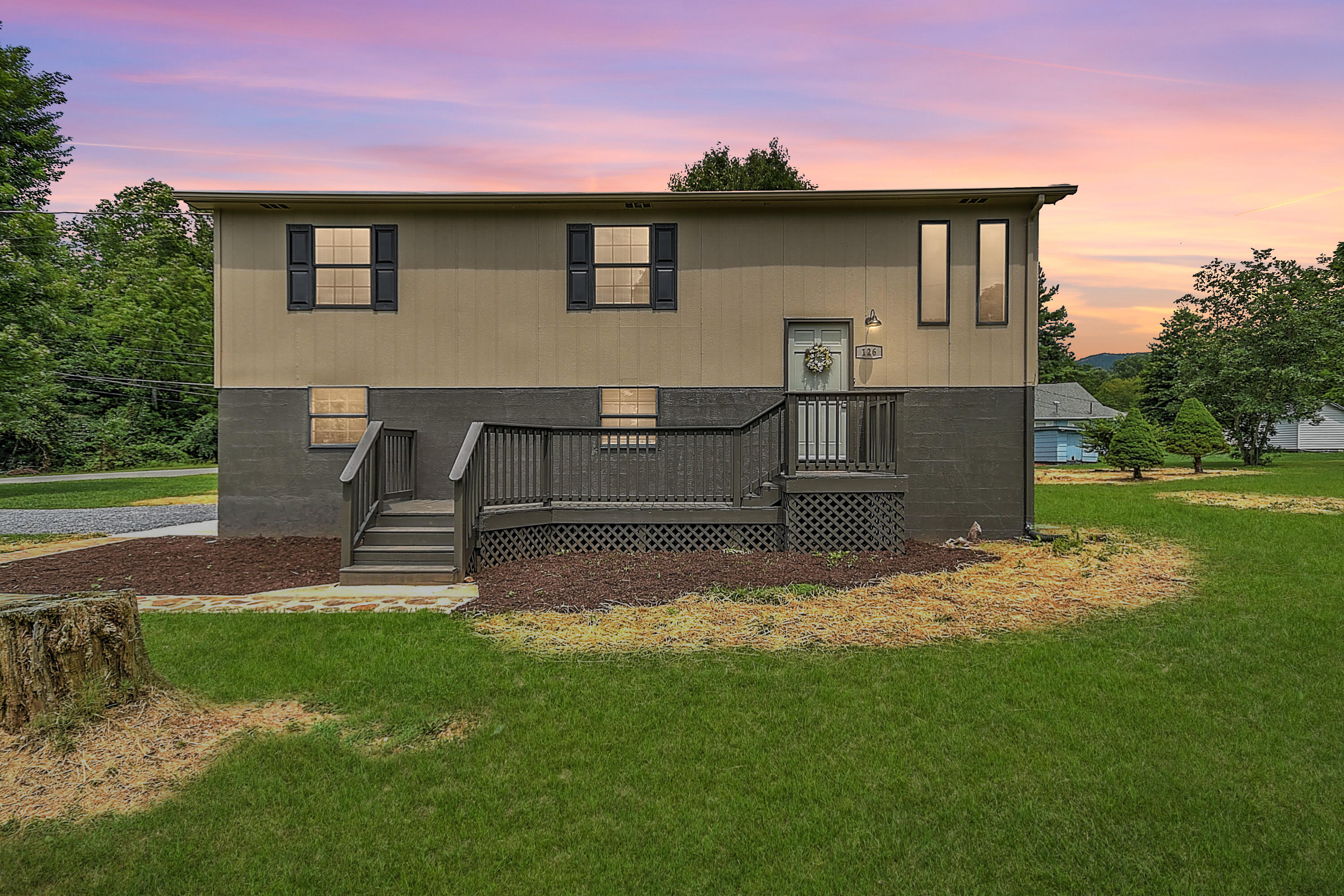 126 Coney Island Road Elizabethton, TN 37643 - Photo 1 of 34 CEEF6665-2253-4A69-A55B-46FDF42E5B9F