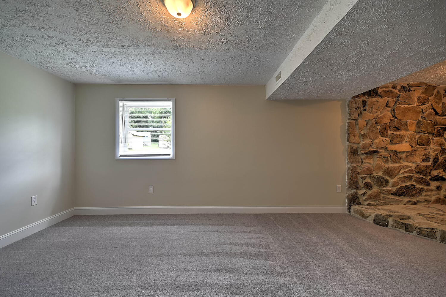 126 Coney Island Road Elizabethton, TN 37643 - Photo 26 of 34 5E5FD7B2-1D2F-4B41-8026-3D241FA50344