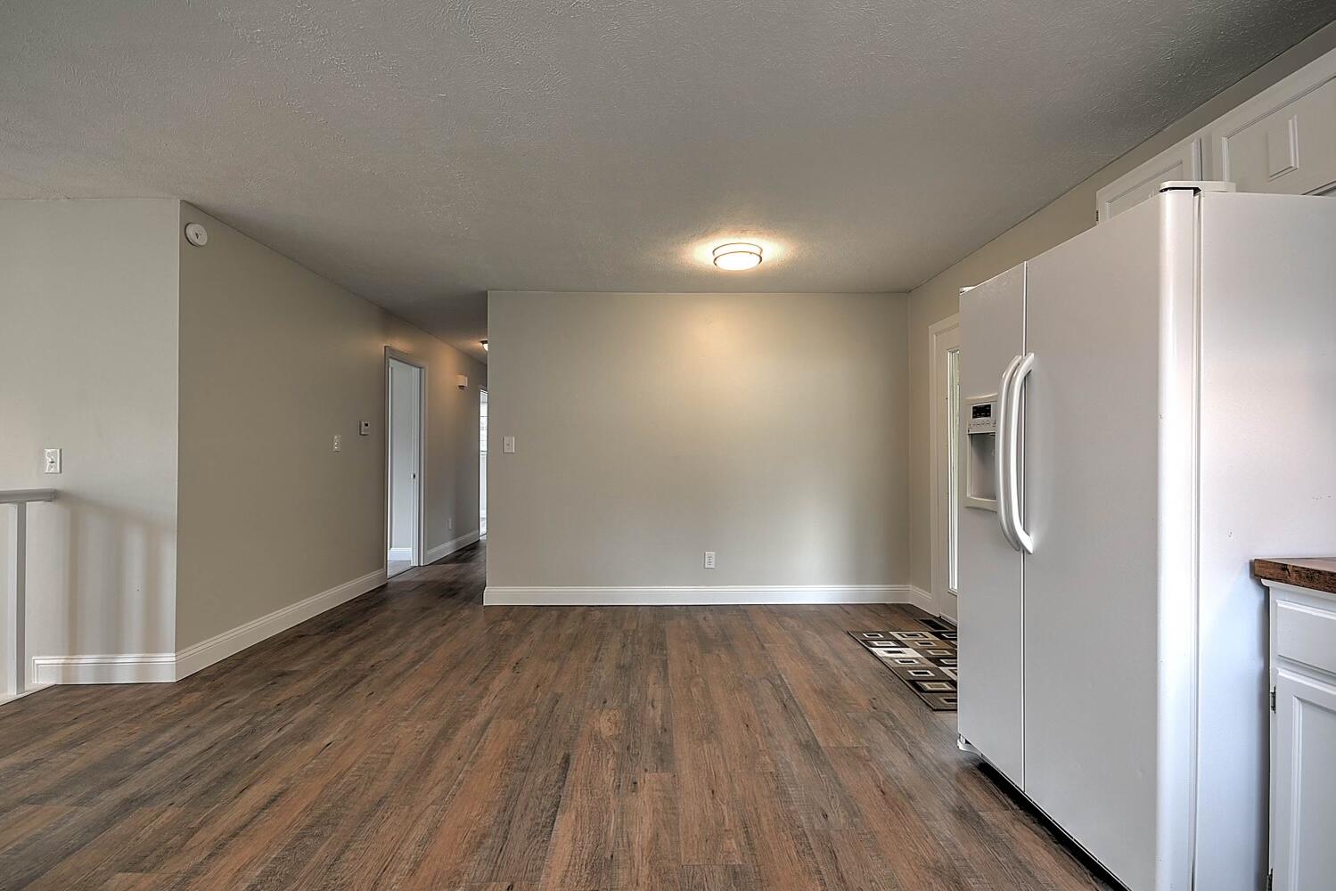 126 Coney Island Road Elizabethton, TN 37643 - Photo 8 of 34 0700AC37-2464-4B86-B5DD-ED05AE2601E6