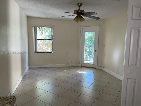 $2,050 | 9999 Summerbreeze Drive, Unit 915, Sunrise, FL 33322