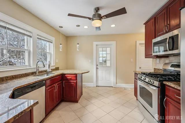 $499,999 | 14 Fountain Street, East Brunswick, NJ 08816