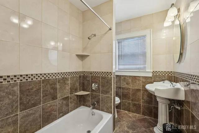 $499,999 | 14 Fountain Street, East Brunswick, NJ 08816