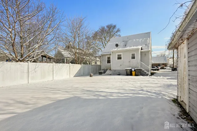 $499,999 | 14 Fountain Street, East Brunswick, NJ 08816