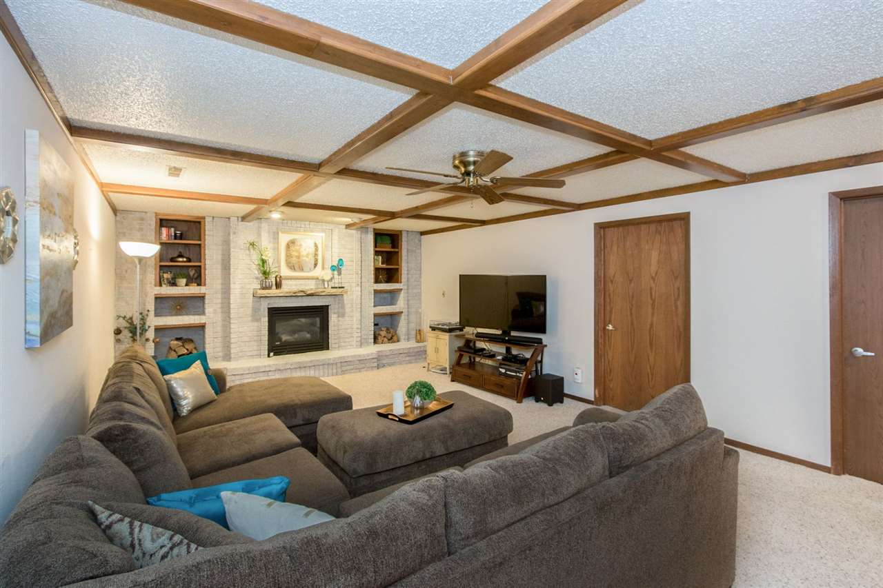 611 Pine Ridge Road Coralville, IA 52241 - Photo 21 of 25 Gallery Image 21