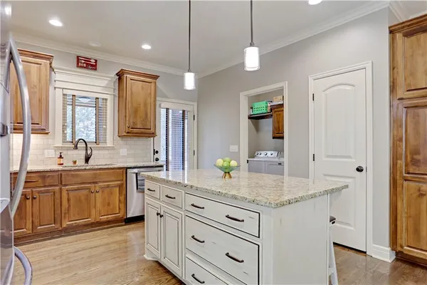 $550,000 | 8528 Cardinal Street, Lenexa, KS 66219