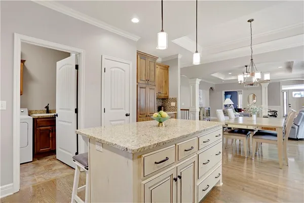 $550,000 | 8528 Cardinal Street, Lenexa, KS 66219