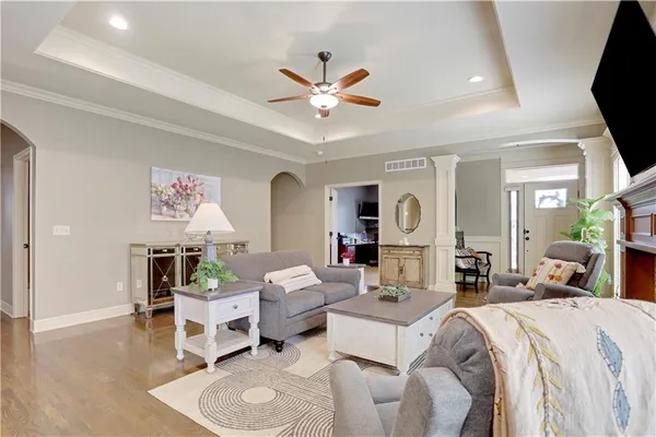 $550,000 | 8528 Cardinal Street, Lenexa, KS 66219