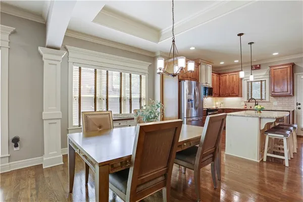 $550,000 | 8528 Cardinal Street, Lenexa, KS 66219