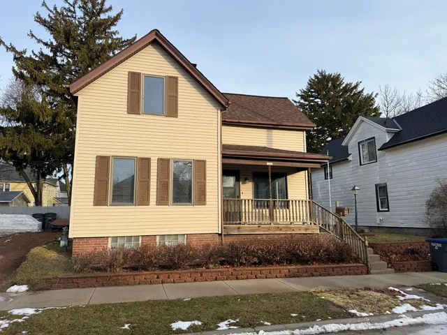 $194,900 | 1424 Mehrtens Avenue, Sheboygan, WI 53081