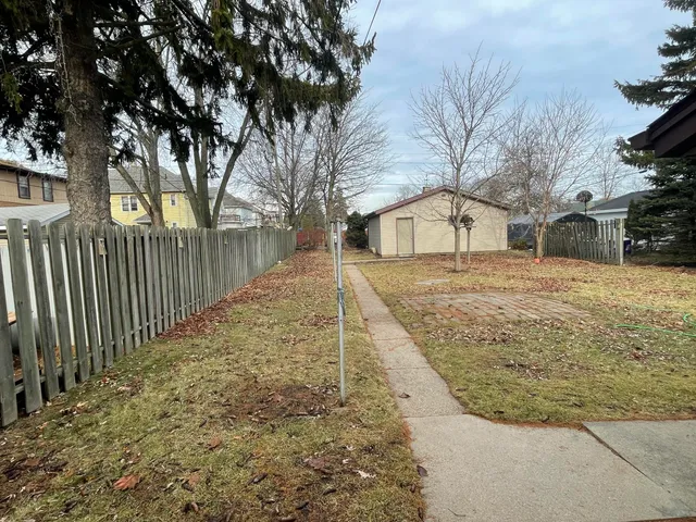 $194,900 | 1424 Mehrtens Avenue, Sheboygan, WI 53081