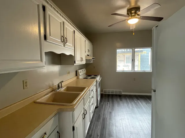 $194,900 | 1424 Mehrtens Avenue, Sheboygan, WI 53081