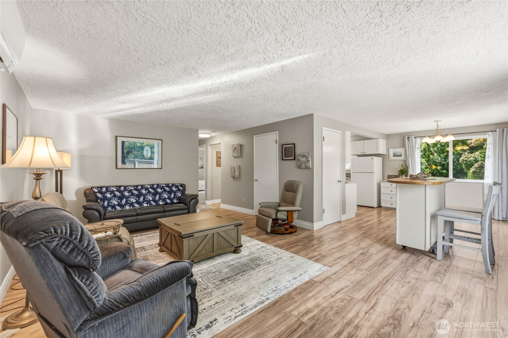 369 East Birnie Slough Road Cathlamet, WA 98612 - Photo 7 of 31 a living room with furniture
