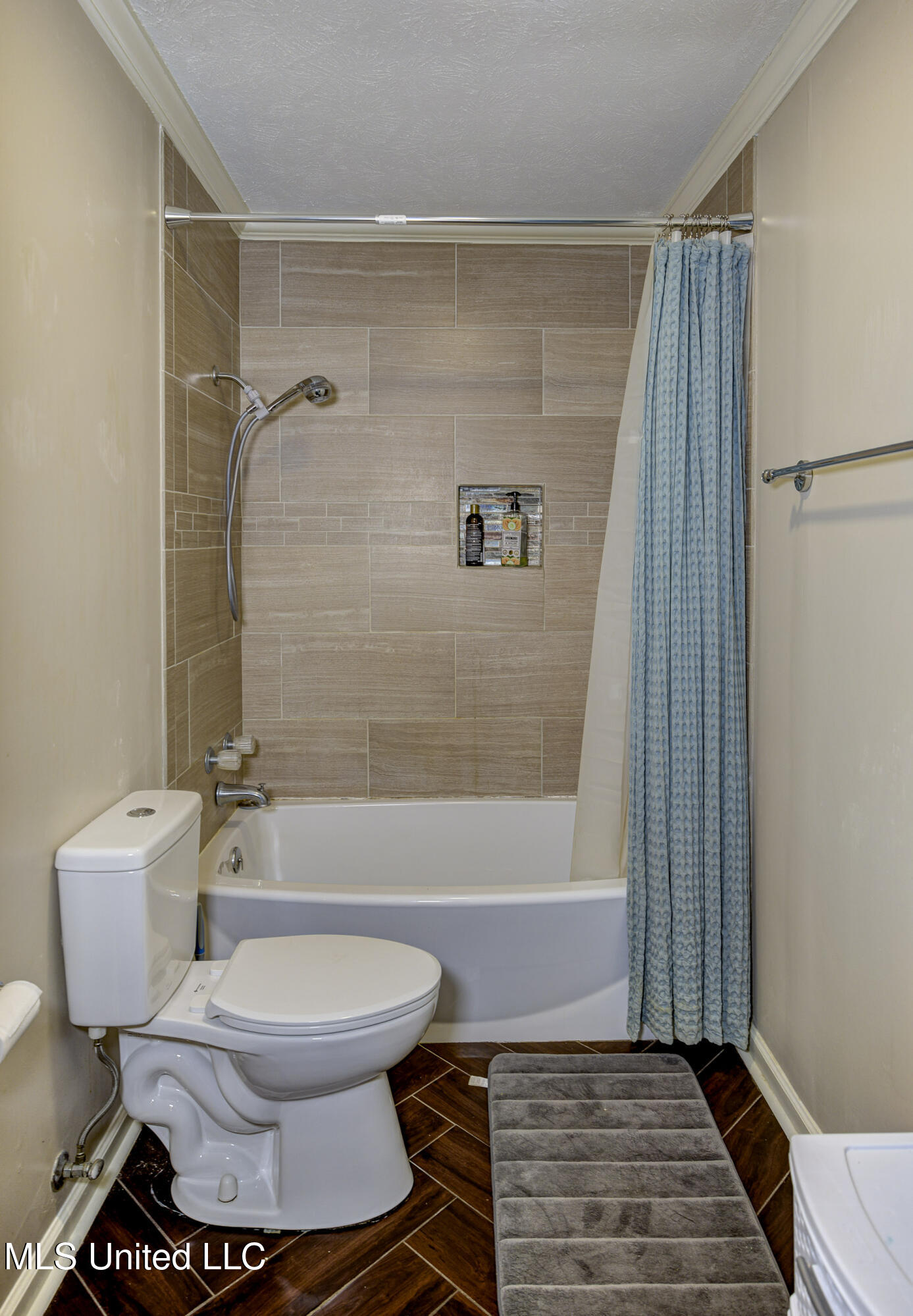 130 Cidero Road Raymond, MS 39154 - Photo 25 of 52 Shared Second Bathroom 2