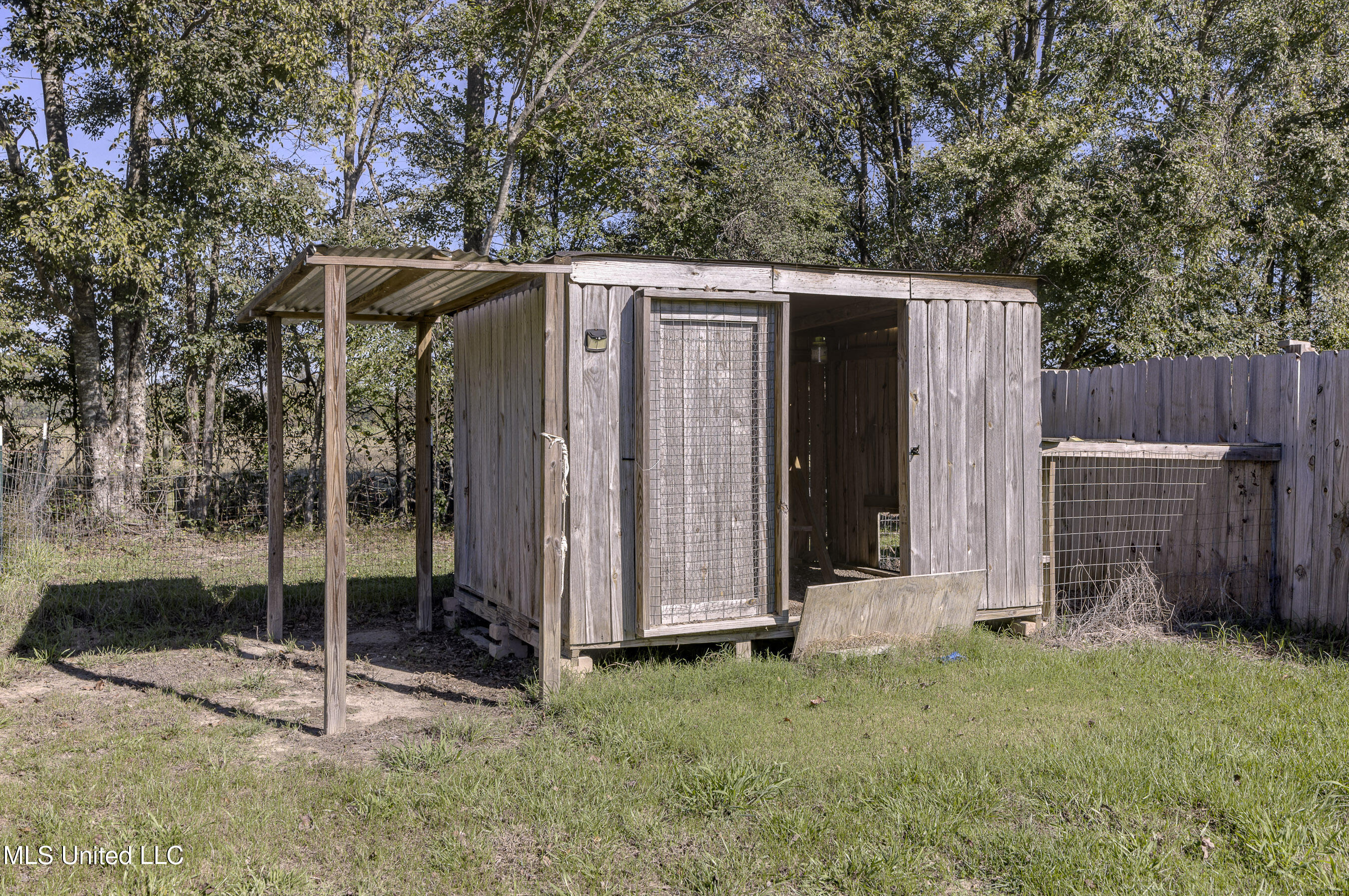 130 Cidero Road Raymond, MS 39154 - Photo 43 of 52 Livestock Shelter 2