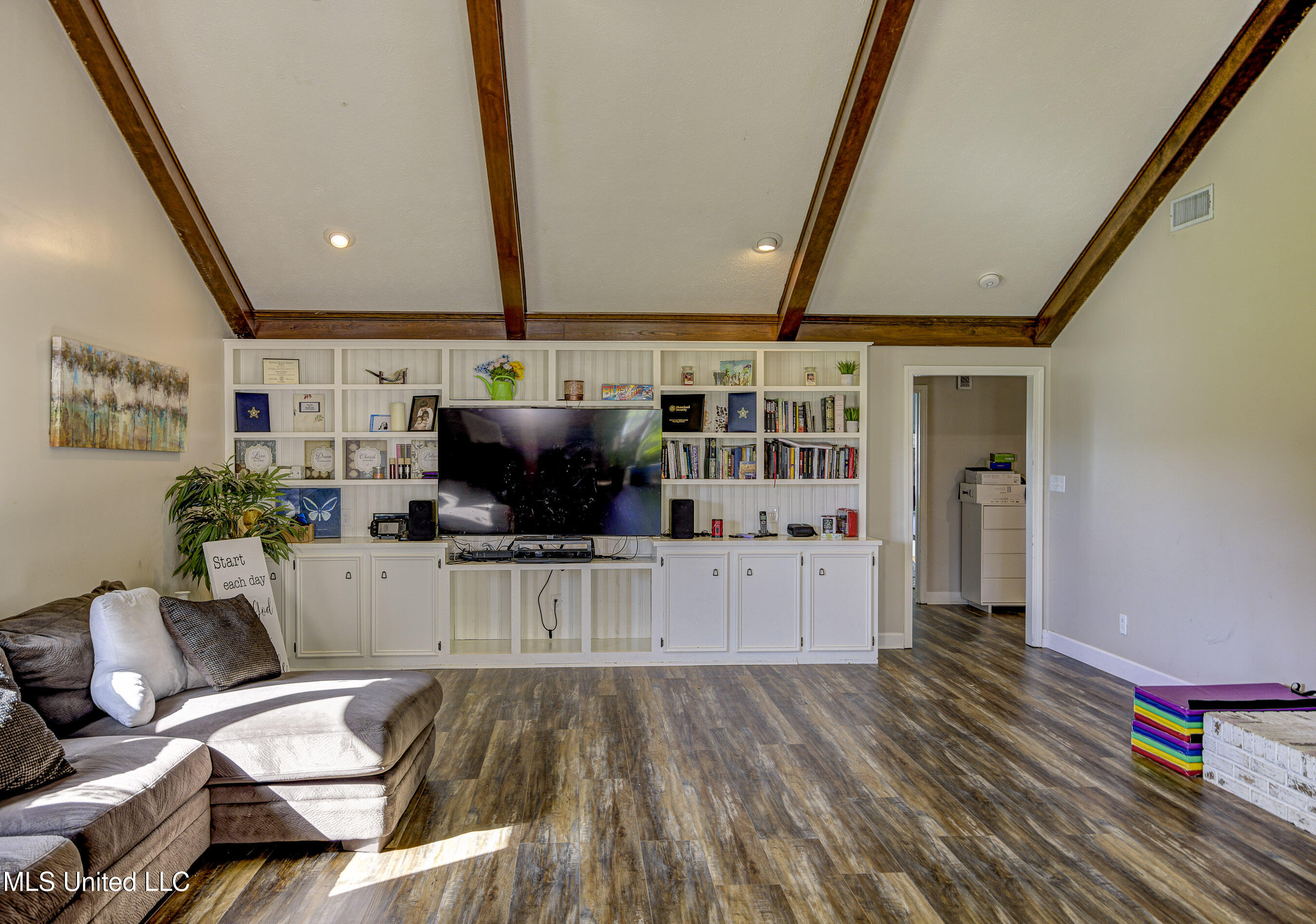 130 Cidero Road Raymond, MS 39154 - Photo 6 of 52 Great Room 3