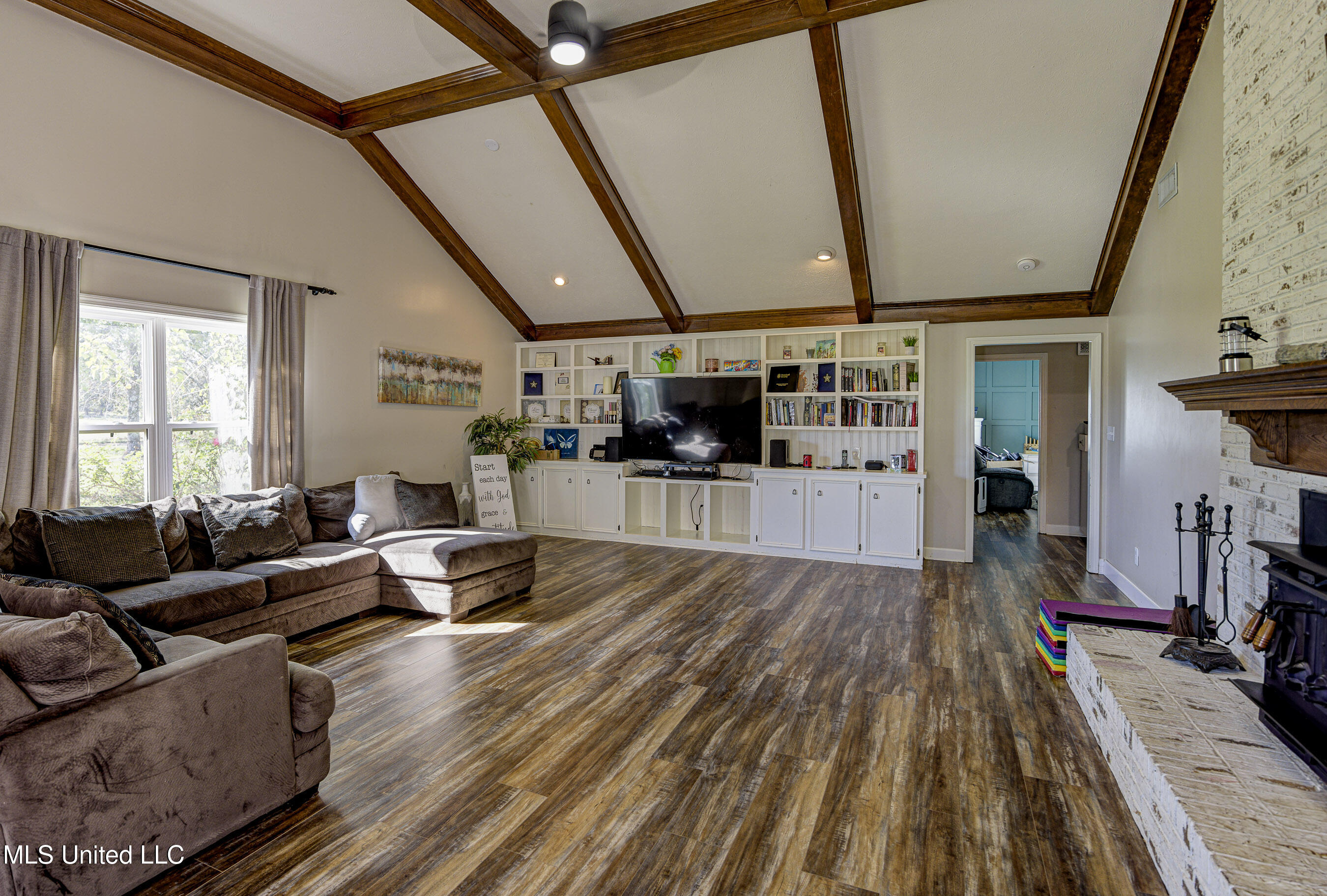 130 Cidero Road Raymond, MS 39154 - Photo 7 of 52 Great Room 2