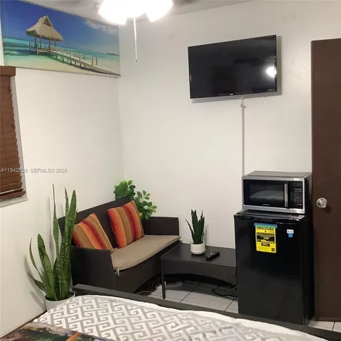 $1,150,000 | 6706 Inwood, North Lauderdale, FL 33068