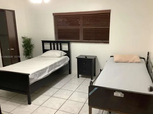 $1,150,000 | 6706 Inwood, North Lauderdale, FL 33068