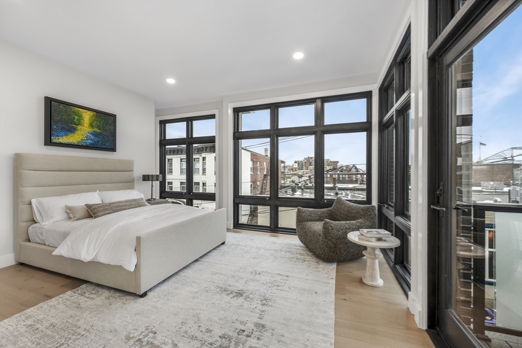 14 Green Street, Unit PHA Brookline, MA 02446 - Photo 25 of 38