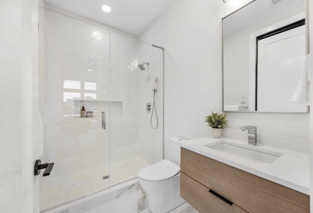 14 Green Street, Unit PHA Brookline, MA 02446 - Photo 28 of 38