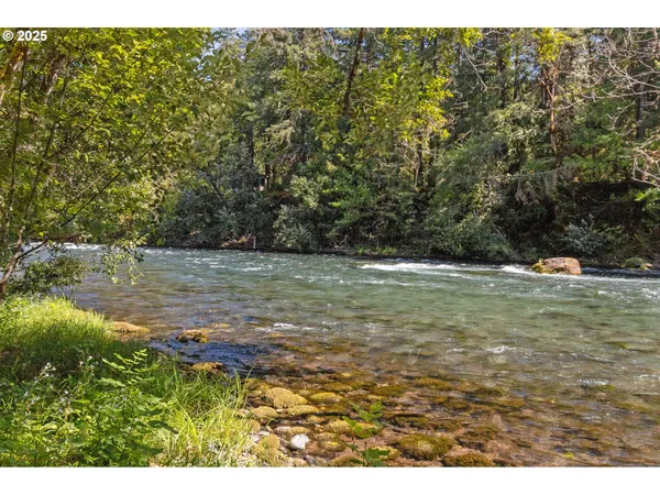 $550,000 | Mckenzie River Drive, Unit 1800, Blue River, OR 97413