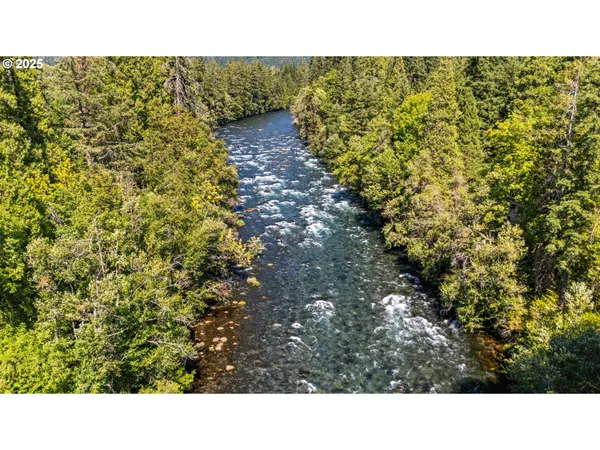 $550,000 | Mckenzie River Drive, Unit 1800, Blue River, OR 97413