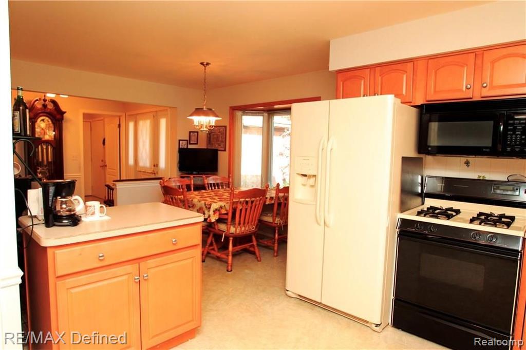 283 Poco Court Rochester Hills, MI 48307 - Photo 20 of 56