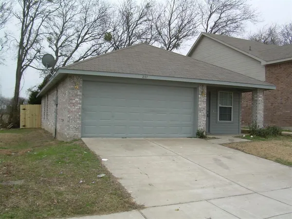 $1,795 | 247 Cliff Height Circle, Dallas, TX 75241