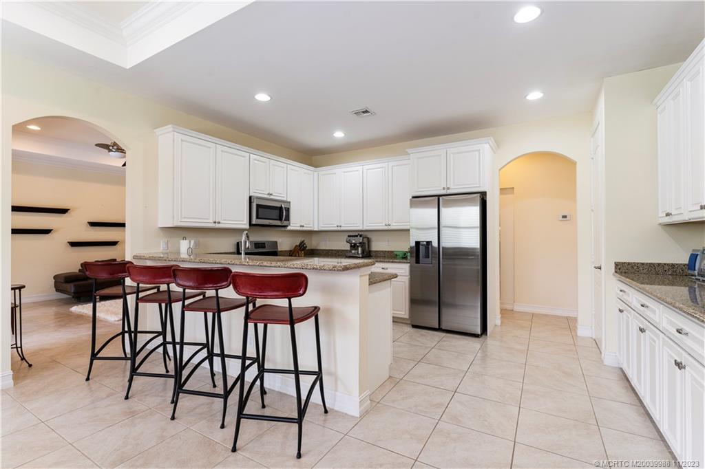 155 Southwest Cocoloba Way Stuart, FL 34997 - Photo 8 of 35 Gallery Image 8