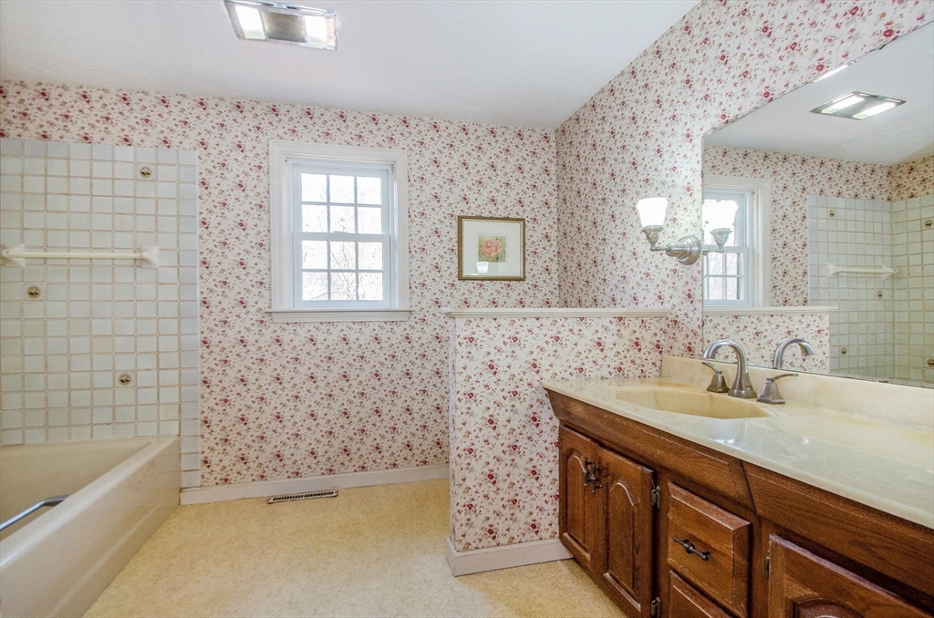 15 Hitching Post Road Mattapoisett, MA 02739 - Photo 14 of 33 Gallery Image 14