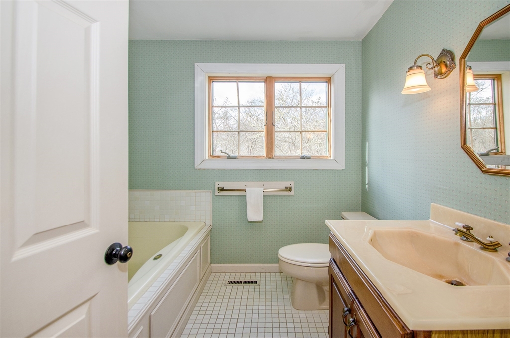 15 Hitching Post Road Mattapoisett, MA 02739 - Photo 21 of 33 Gallery Image 21