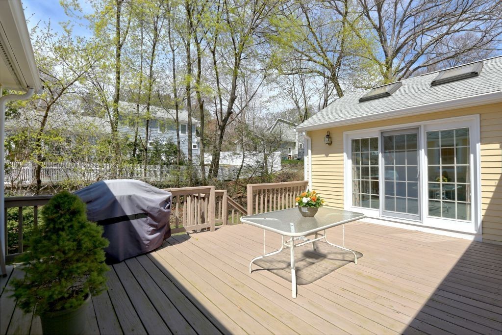 17 Maguire Road Wayland, MA 01778 - Photo 5 of 22 Gallery Image 5